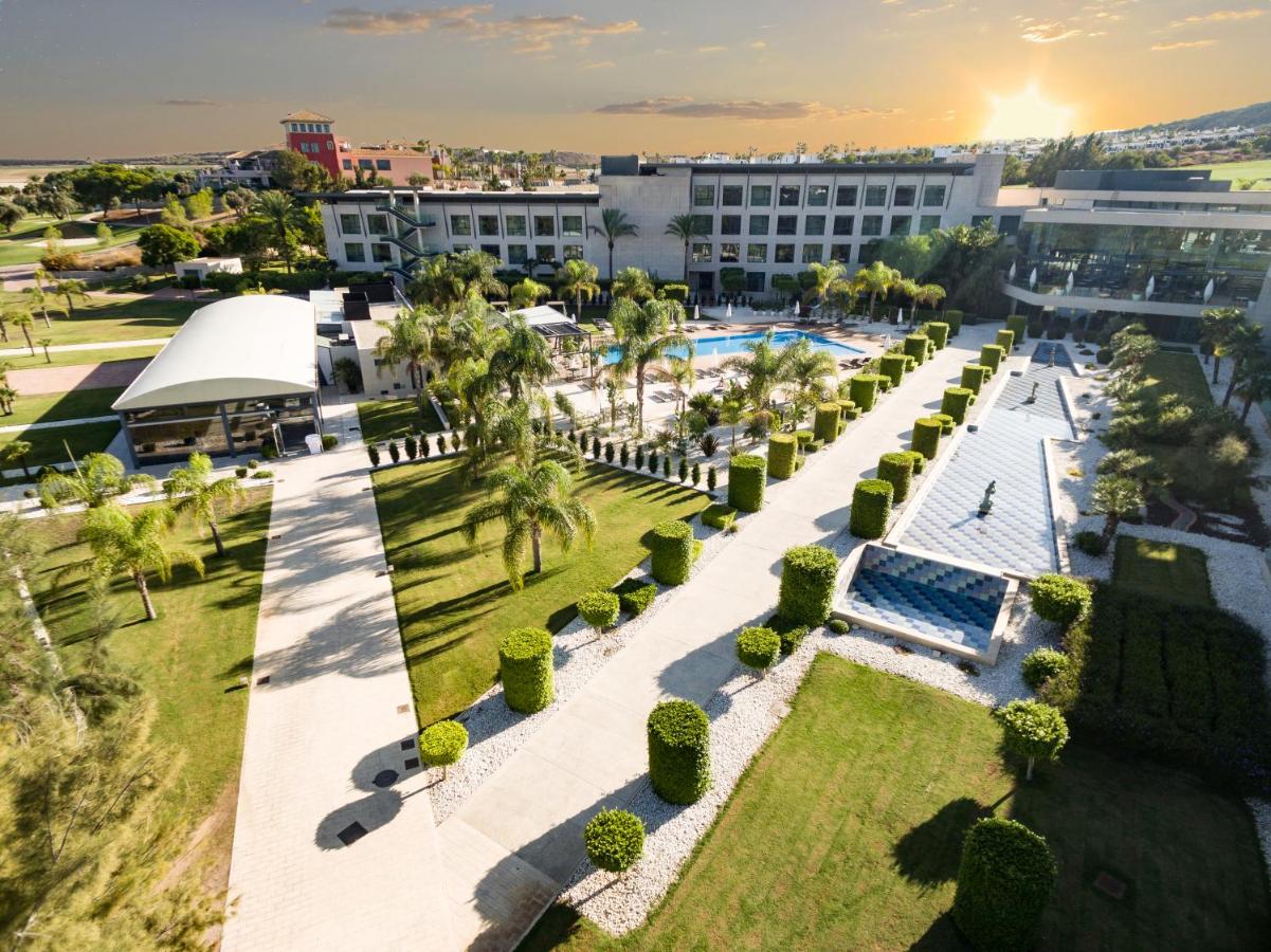 Luxury spa pool at La Finca Costa Blanca